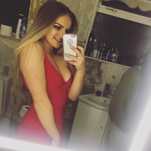 Meet your Posher, Evie